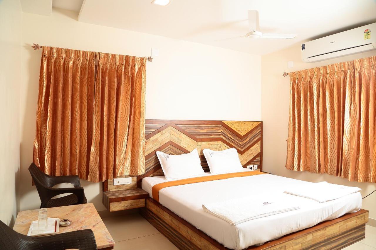 Annai In Saravana Bhavan Fine Stay And Restaurant Velankanni Exteriér fotografie